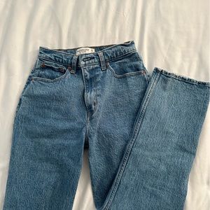 Abercrombie Curve Love Ultra High Rise Straight Leg Jeans (Size 26 Extra Short)